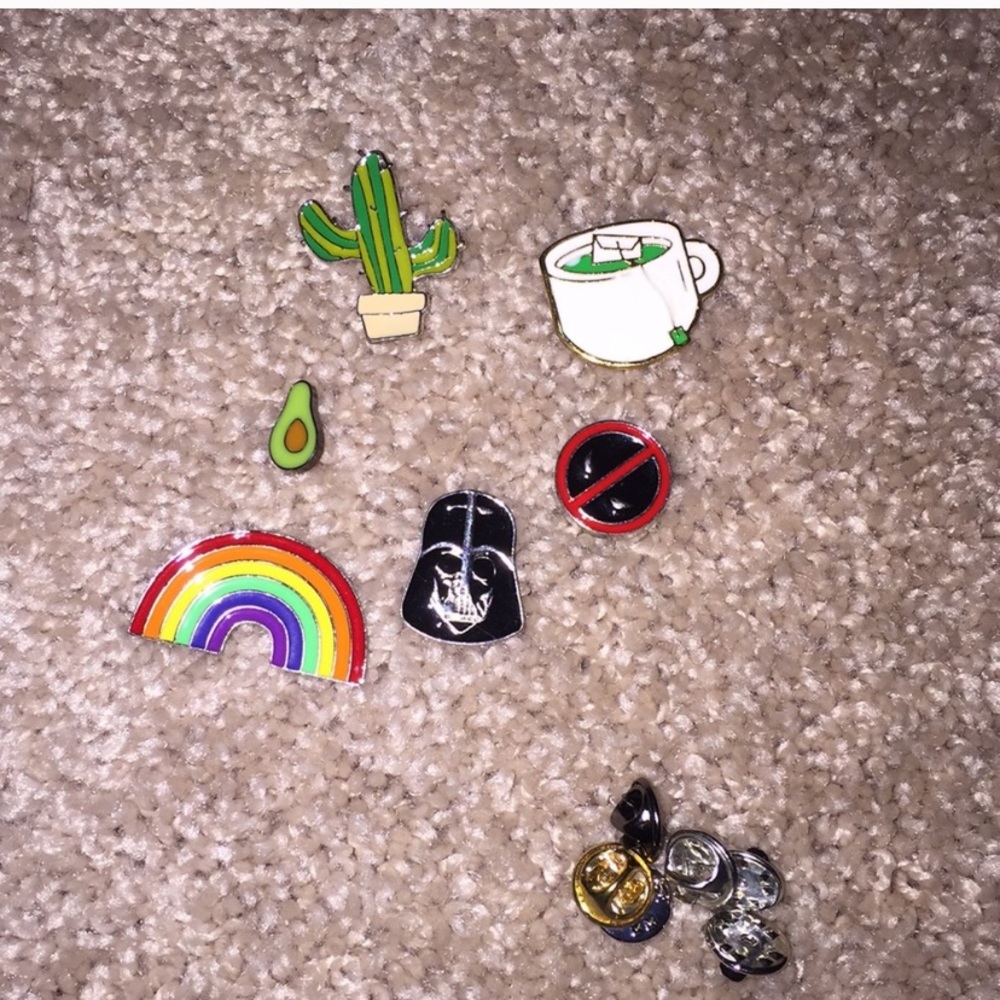 Pins on hold for buyer.